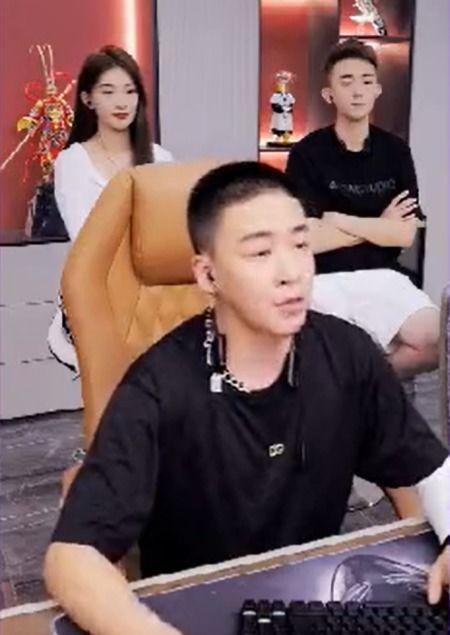 刘一手娱乐圈爆料,独家爆料，明星幕后故事大公开  第3张